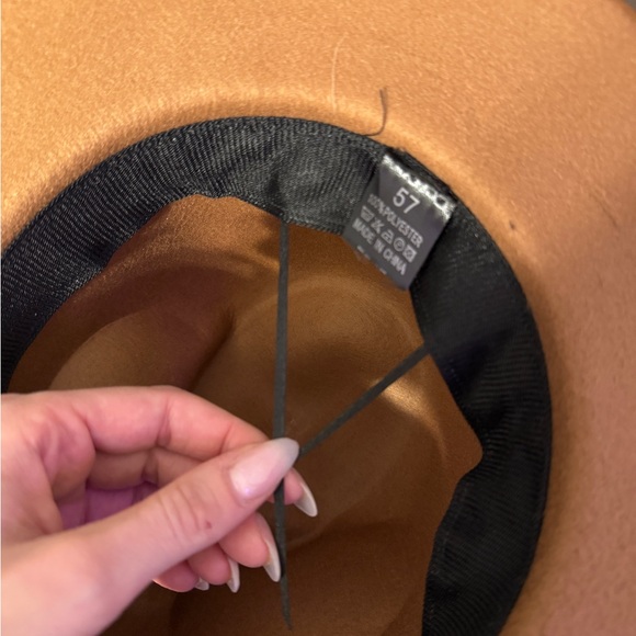 Hat - Picture 3 of 4